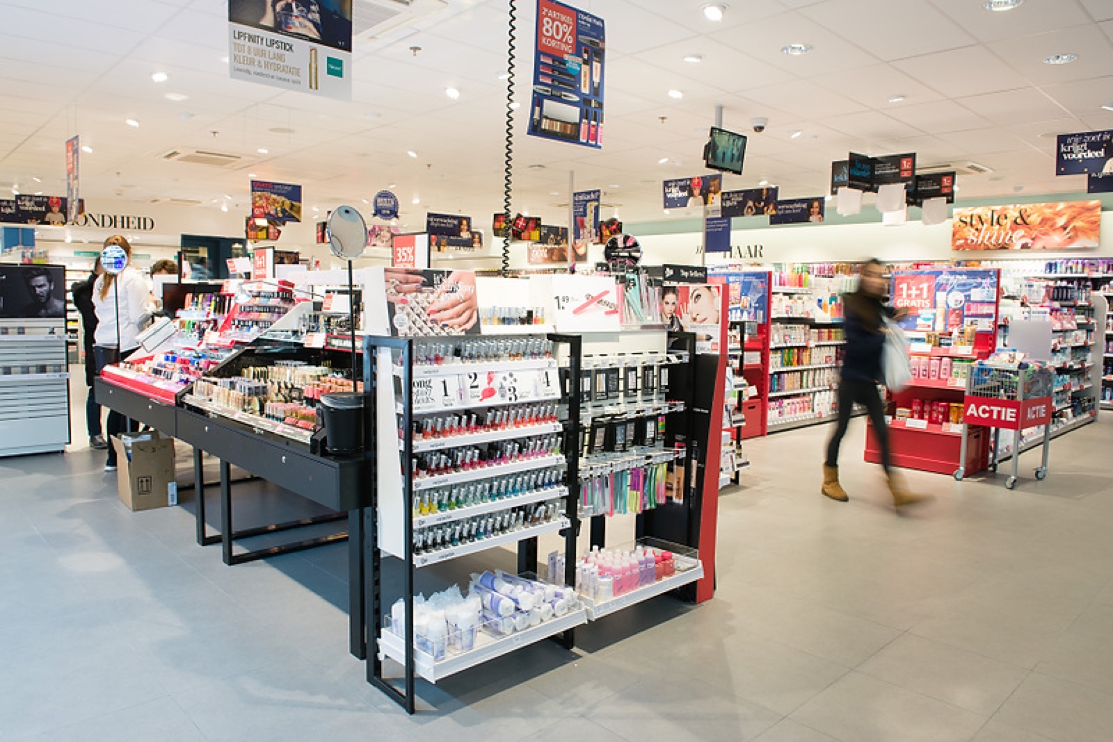 Retailverbeteringen en winkelaanpassingen — detail 2